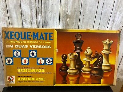 Jogo de tabuleiro de xadrez. peças de torre de xeque-mate de