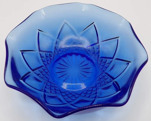 Vintage Hazel Atlas Diamond and Arches Cobalt Bowl Ruffled Edge 5" Bowl