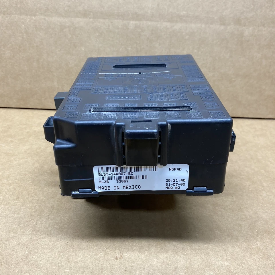 Ford F150 2005-2006 caja de fusibles relé interior bloque de alimentación unión 5L3T-14A067-BC Foto 4 de 4