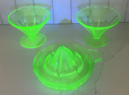 Vintage Pair Federal Uranium Vaseline Glass Ice Cream Dish Unbranded Juicer Read