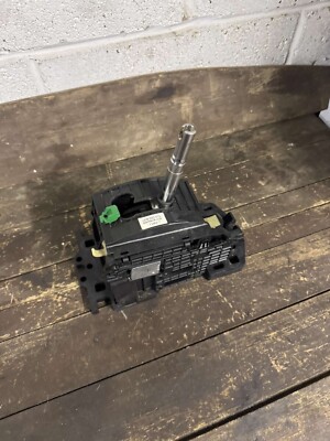 Discoery 3 Gear Selector (UCB500072)