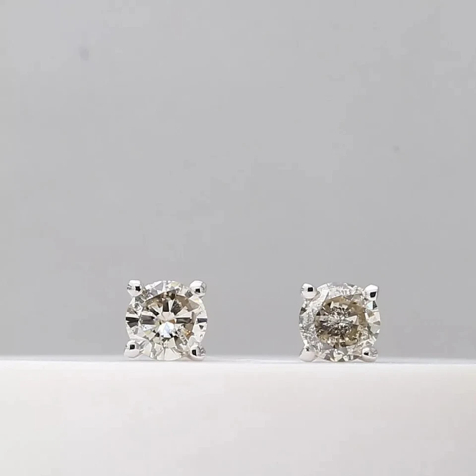 Elegantes aretes de diamantes de sal y pimienta gris claro total de 1/2 quilate - oro blanco de 14K Foto 2 de 3