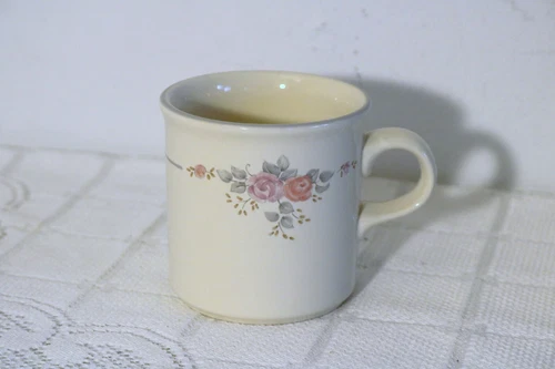 PFALTZGRAFF TROUSSEAU STONEWARE 001 3 3/8"h Flat Coffee Cups Mugs Set of 2