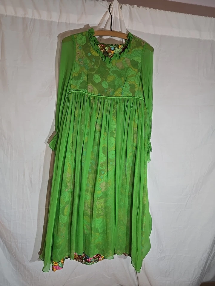 1960s Evening Gown Green Shear Psychedelic Bell Sleeve Mod Dress size Medium  - Image 4 of 4