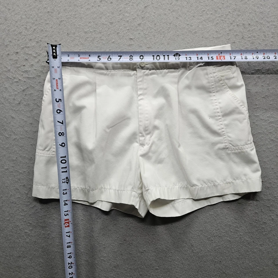 Pantalones cortos de golf para mujer Players by Van Heusen talla grande blancos plisados Foto 4 de 4