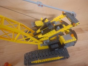LEGO City #7632 Crawler Crane Complete with Instructions & Minifigures
