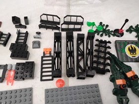 Parts LEGO Agents Set 8632 Swamp Raid, Minifigure Chase, Break Jaw, Alligators