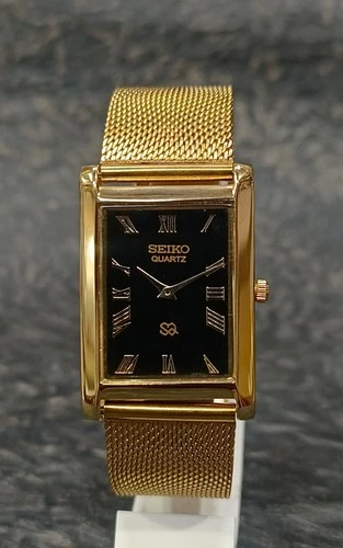 SEIKO Slim Vintage Quartz Tank Style Roman Numeral Dial Gold Plated Wristwatch