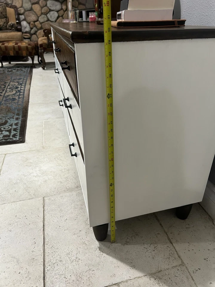 Cómoda rústica vintage acabada - nogal oscuro y blanco antiguo - restaurada Foto 3 de 4