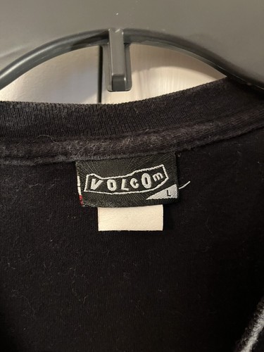 Volcom Retro Looking T Shirt Youth Against Establishment Skate Brand Size XL - Picture 2 of 3