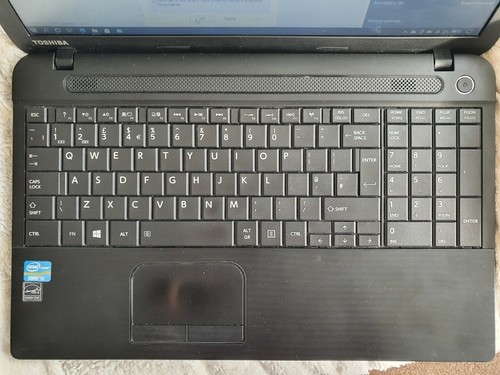 Toshiba Satellite Pro | 4GB | 500GB Drive | i3 2.4 GHz | Windows 10 - Picture 4 of 9