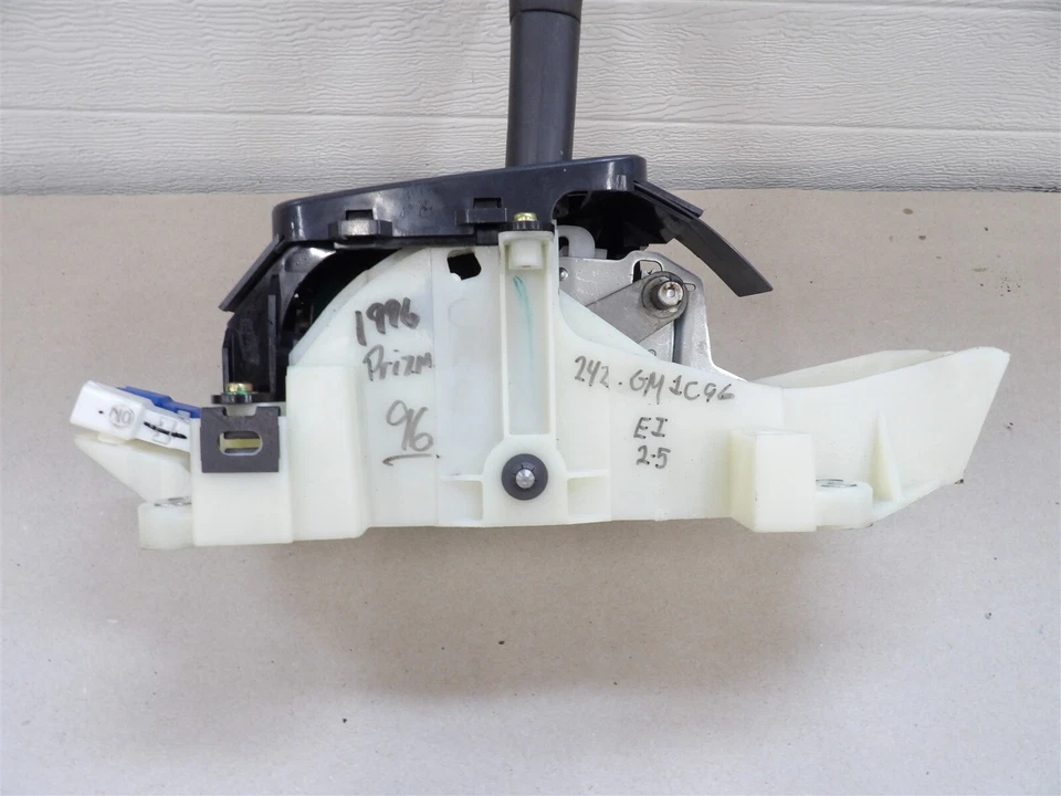 93-97 GEO PRIZM AUTOMATIC TRANSMISSION SHIFTER ASSEMBLY WITH KNOB AND INDICATOR - Image 4 of 4