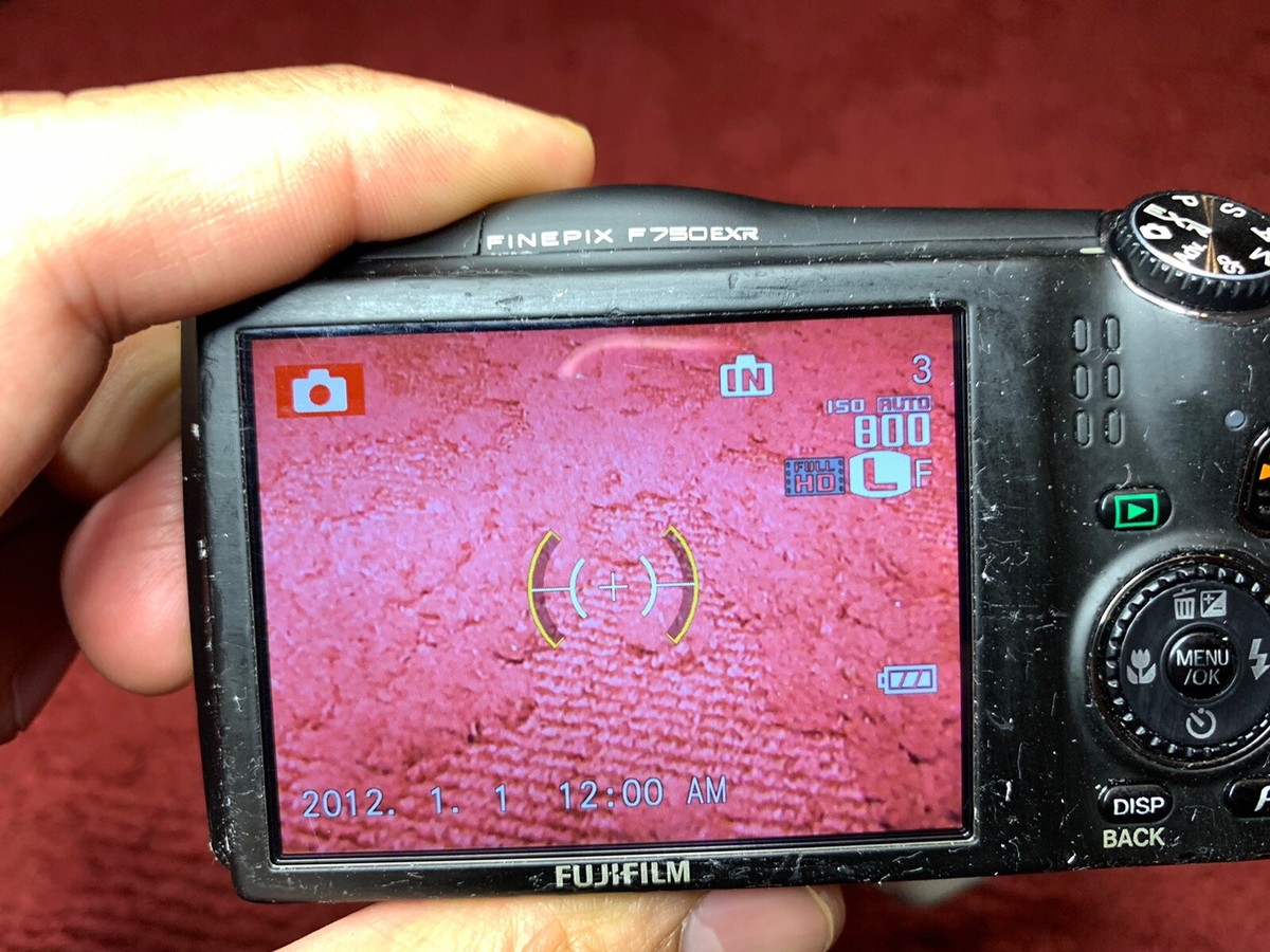 Fujifilm FinePix F Series F750EXR 16.0MP Digital Camera