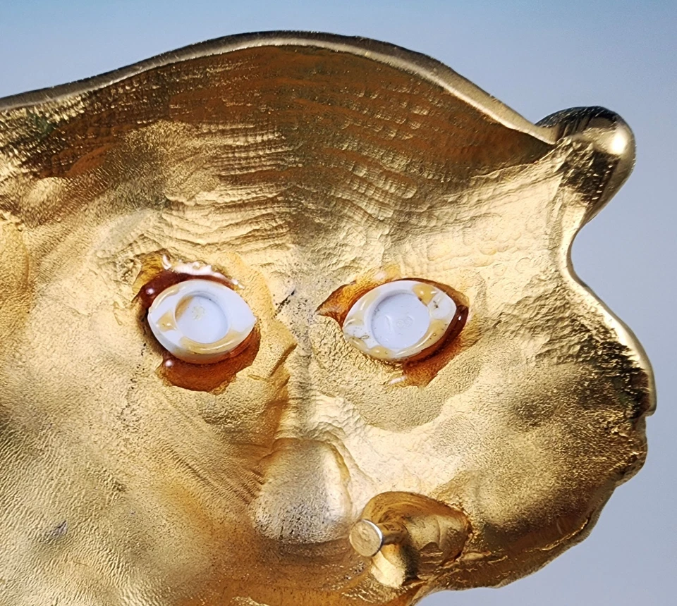 Fivela de cinto de tigre vintage Christopher Ross acabamento dourado 24K olhos de vidro grande 1991 - Imagem 4 de 4