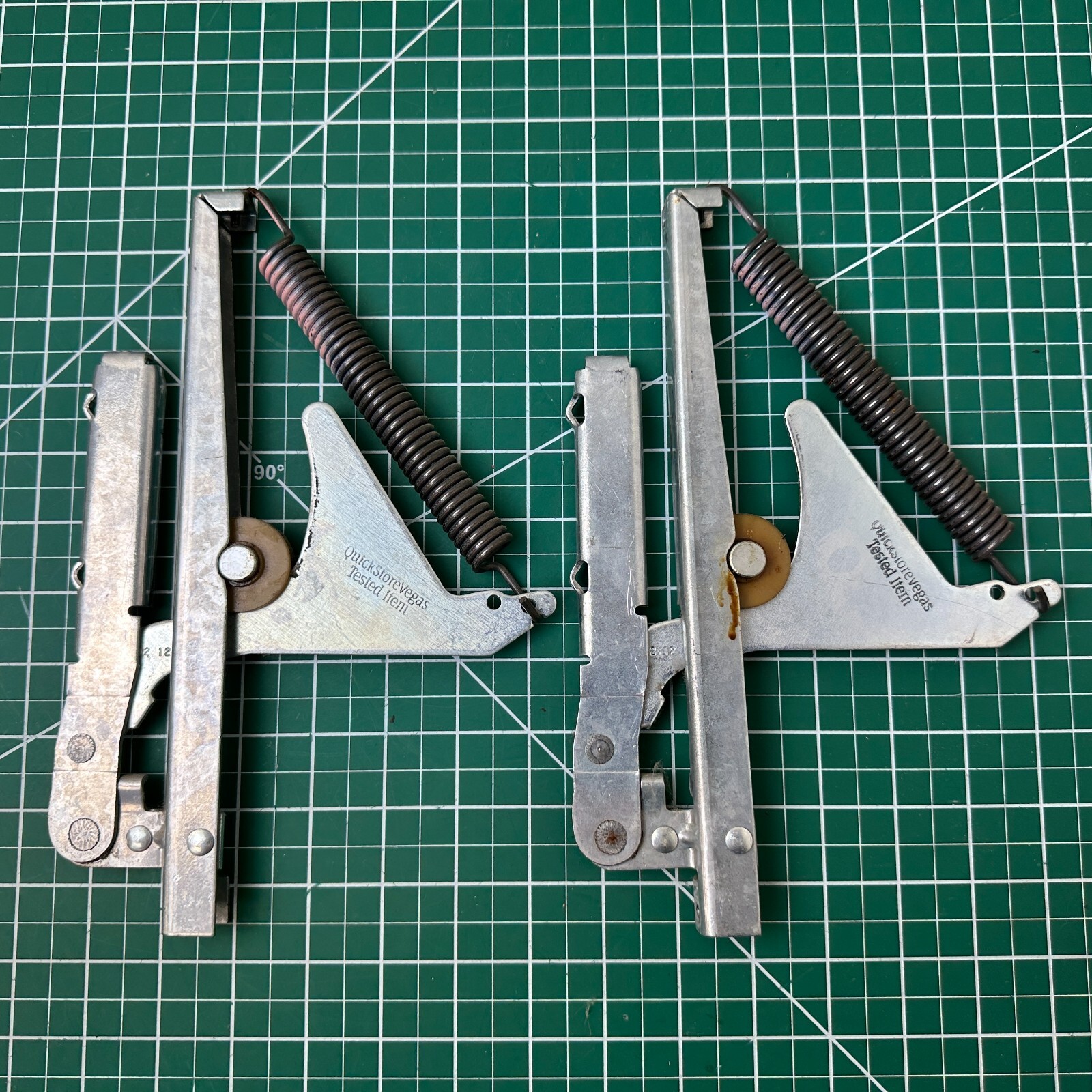 Whirlpool Range Oven Door Hinge Set 74011142 74005725 7106P141-60 Replacement Parts-image