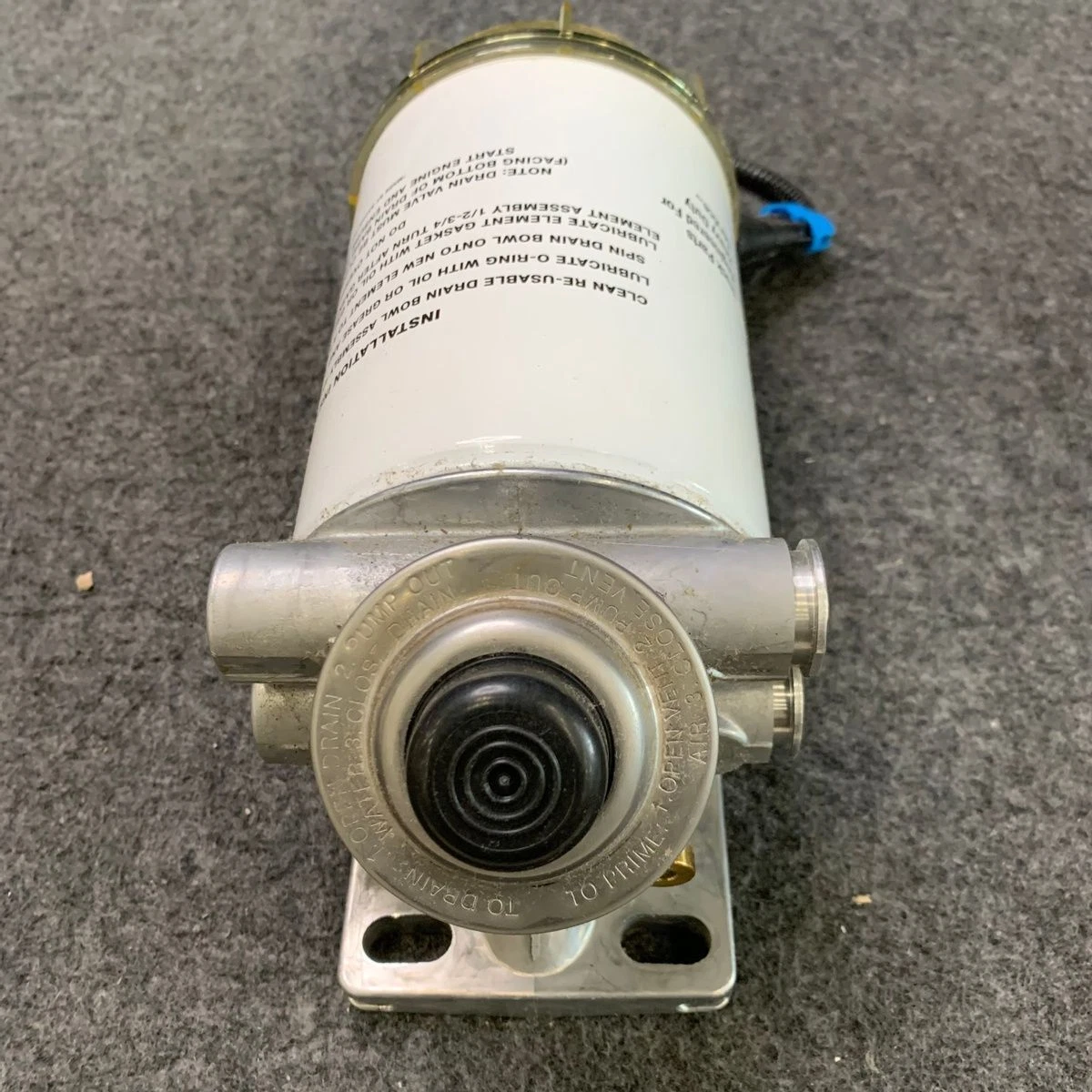INTERNATIONAL 4079425C92 Fuel Filter Water Separator for Navistar 