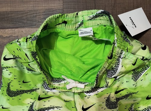 New! Boy's NIKE Green Logo Swim Trunks Size Medium 10/12 - Picture 3 of 3