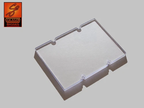 Clear ramp for Jazz Bass without radius (72mm or 73mm spacing)