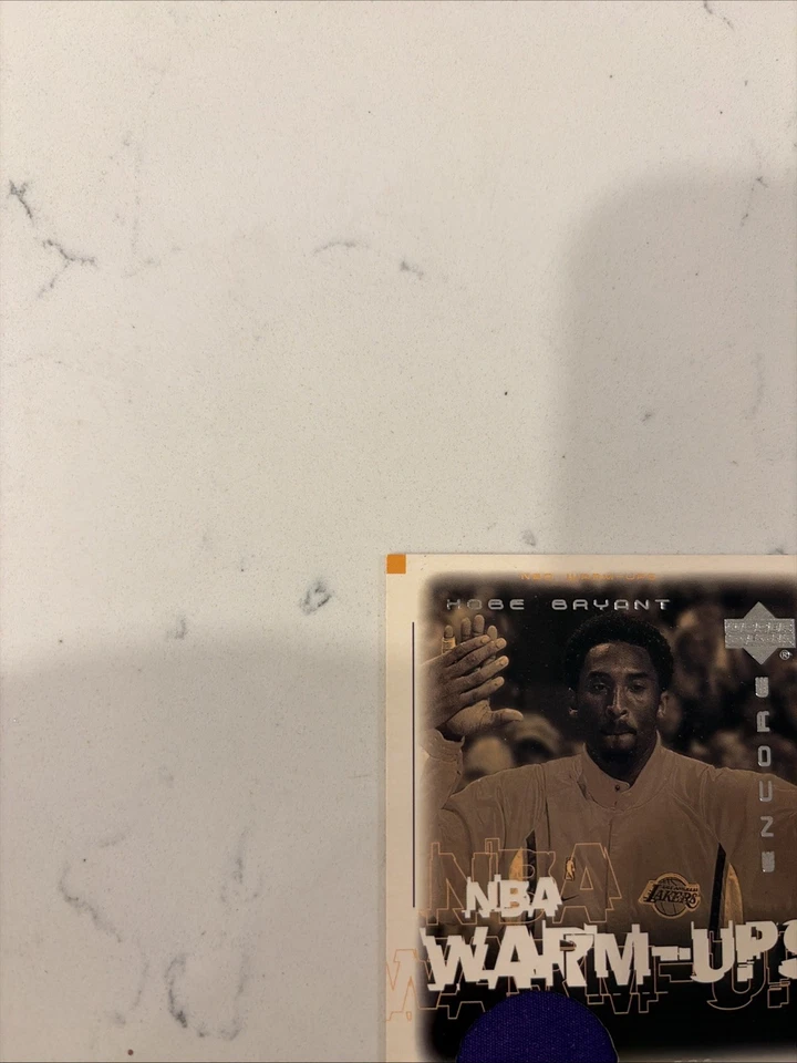 2001 UD Encore Kobe Bryant NBA Warm-Ups Jersey Card Los Angeles Lakers - Imagem 4 de 4