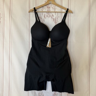 SKIMS PUSH-UP BUTT ENHANCING パッド入りボディスーツ SKIMS Ultimate Body Push Up Butt Enhancing Mid-thigh Bodysuit Onyx