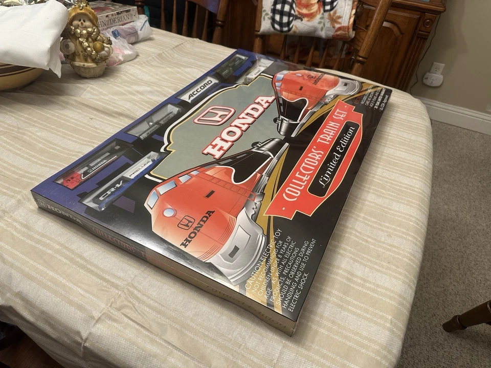 NEW SEALED 1998 HONDA COLLECTOR TRAIN SET LIMITED EDITION UNOPENED RARE - Image 2 of 4