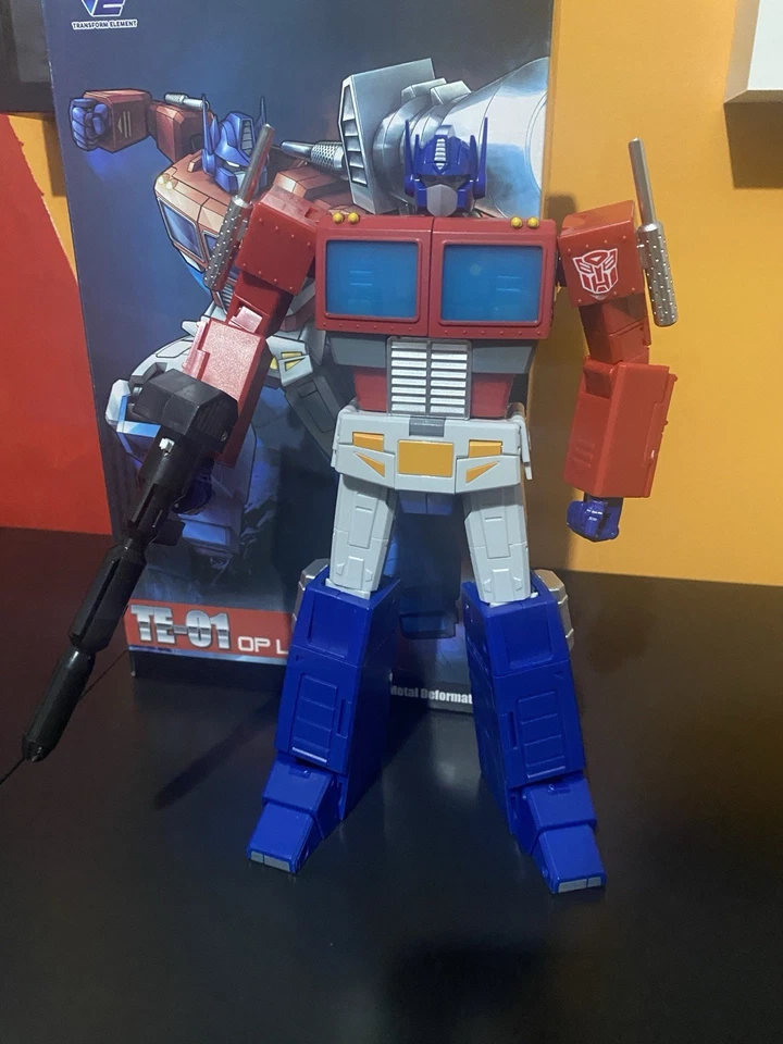 Transform Element Optimus Prime MP Scale - Immagine 3 di 4