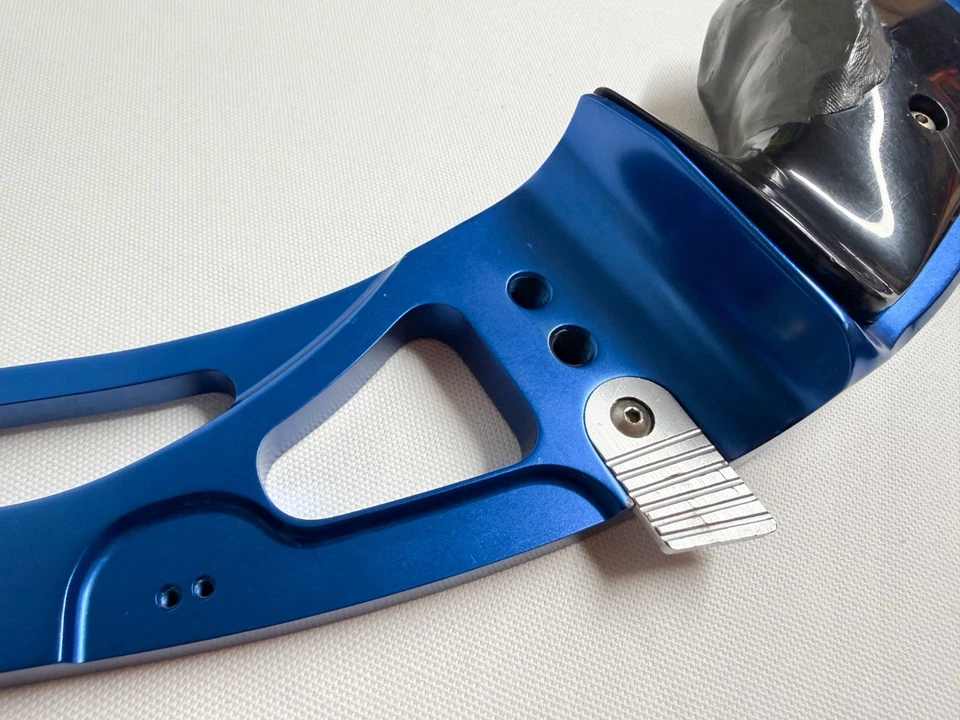 Hoyt Avalon Archery Recurve Riser - 25" - Right Handed - Blue - ILF Fitting - image 4 of 4