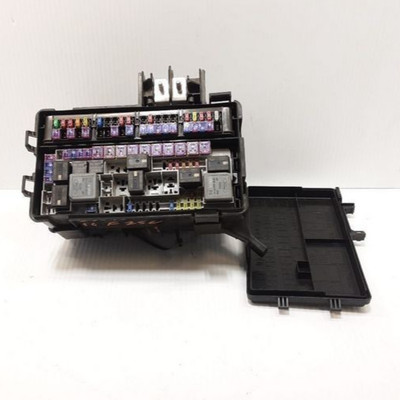 2017-2019 Ford F250 F350 Engine Fuse Box Assembly OEM With Warranty 17-19