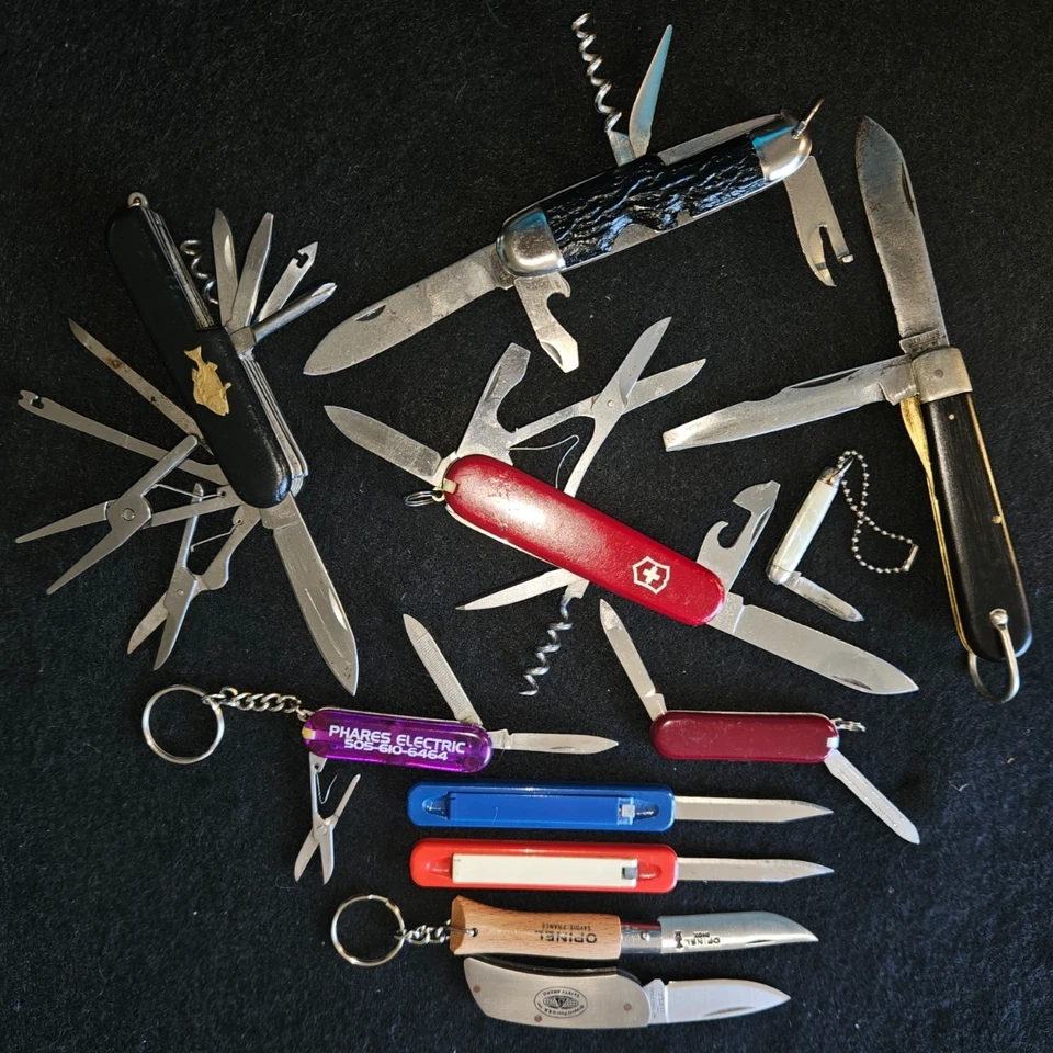 11 cuchillos y multiherramientas en su mayoría de colección. Opinel, Victorinox, Camillus, Jowika, +7. Foto 2 de 4