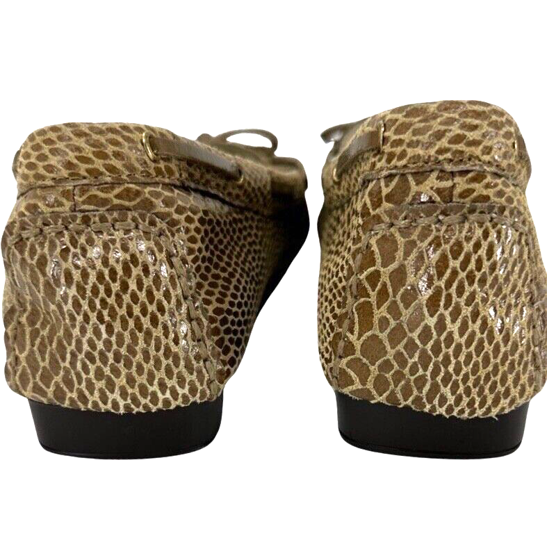 MICHAEL Michael Kors Brown Croc-Embossed Slip-On Shoes Jennings Crocodile Embossed Leather Loafer in CHOCOLATE  main image 2
