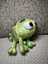 Disney Store Tangled Rapunzel 8" Plush Green Chameleon Lizard Pascal Stuffed Toy