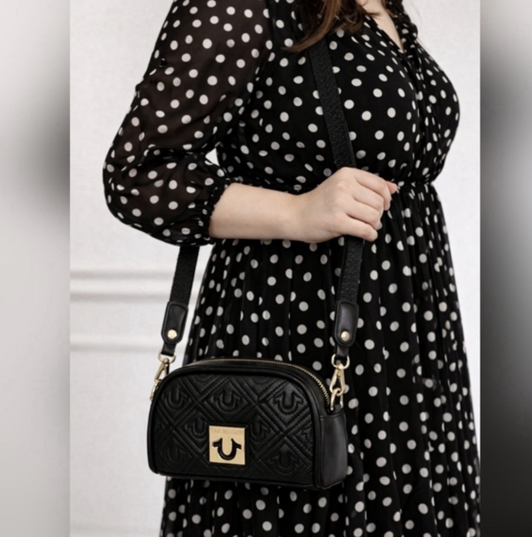 New True Religion W/ Metal Horseshoe Logo Crossbody Bag Black thumbnail 2