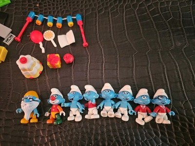 Mega Bloks Smurfs lot