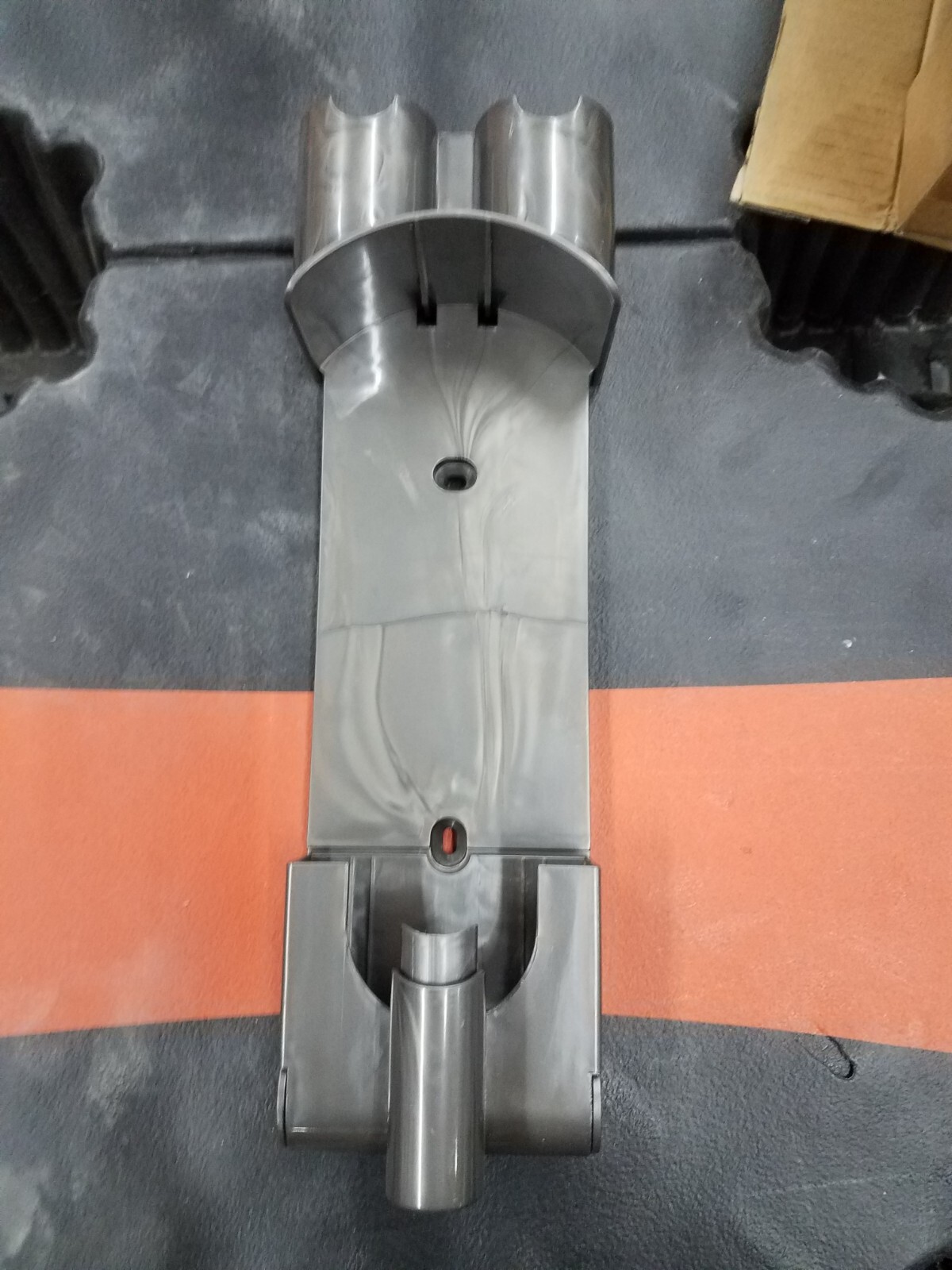 Dyson V7 V8 Wall Mount Dock for Cordless Stick Vacuum Cleaner