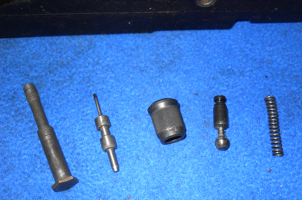 Hi-Point 995 cal. 9mm BREECH BOLT w/ FIRING PIN, HANDLE, ROLLER ...