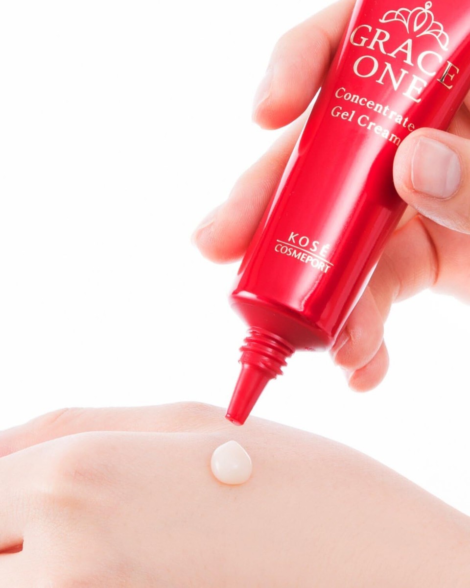 新品未開封　KOSÉ IMPREA CREAM 30g New Kose Grace One Concentrate Spot Repair Gel Cream 30g