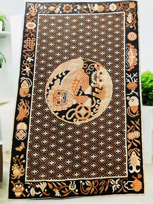 Vintage needlepoint of an Asian Foo Dog, known as Chinese guardian lions or shi