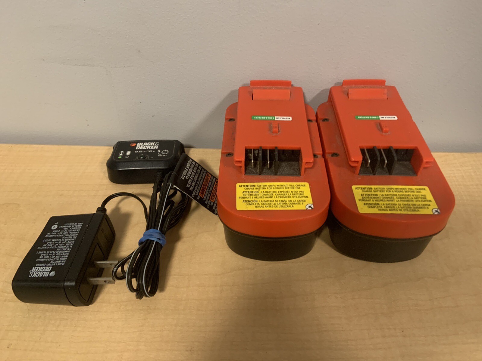 2 OEM Black & Decker 18V Single Slide Pack Batteries HPB18-OPE, With Charger