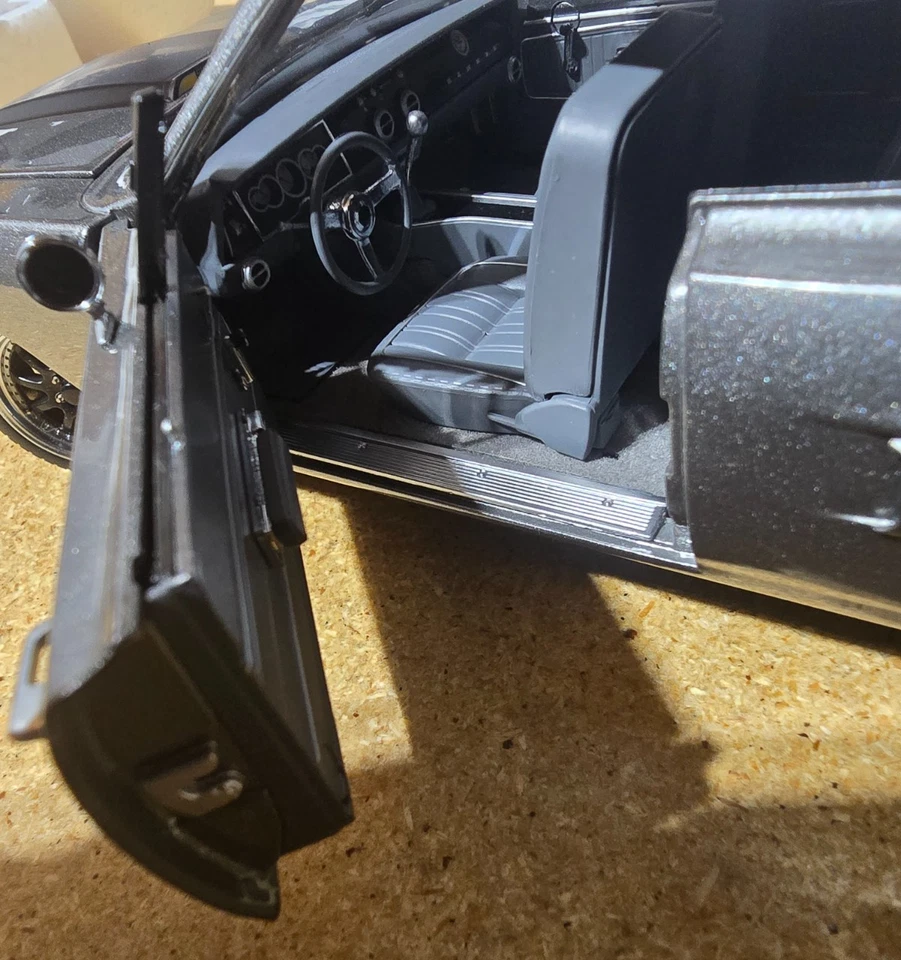 GMP 1/18 1970 PLYMOUTH ROAD RUNNER FAST & FURIOUS HEMI 18857 1 OF 1302 RARE - Image 2 of 4