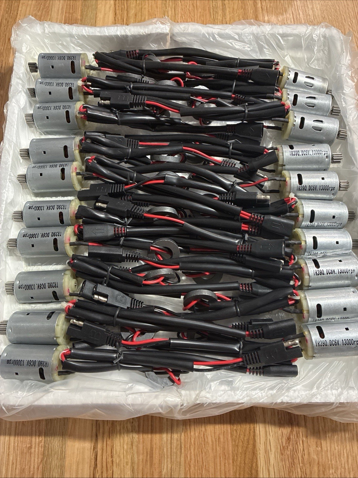 Lot of 100x 6V DC Electric Motors with Harness &ndash; Hobby, Ro