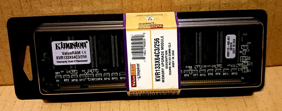 Kingston KVR133X64C3/256 (256MB SDRAM, 133MHz, 168-pin) Desktop Memory - Image 2 of 3