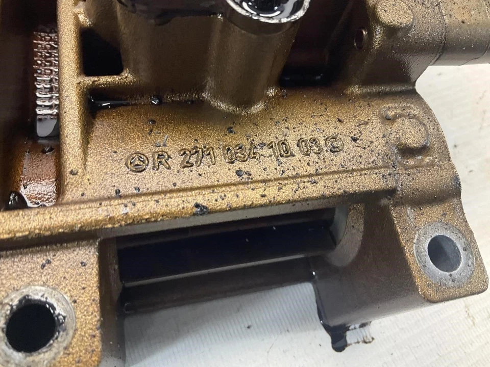 12 13 14 15 Mercedes-Benz W204 C250 Balance Shaft Housing Oil Pump OEM B - Image 3 of 4