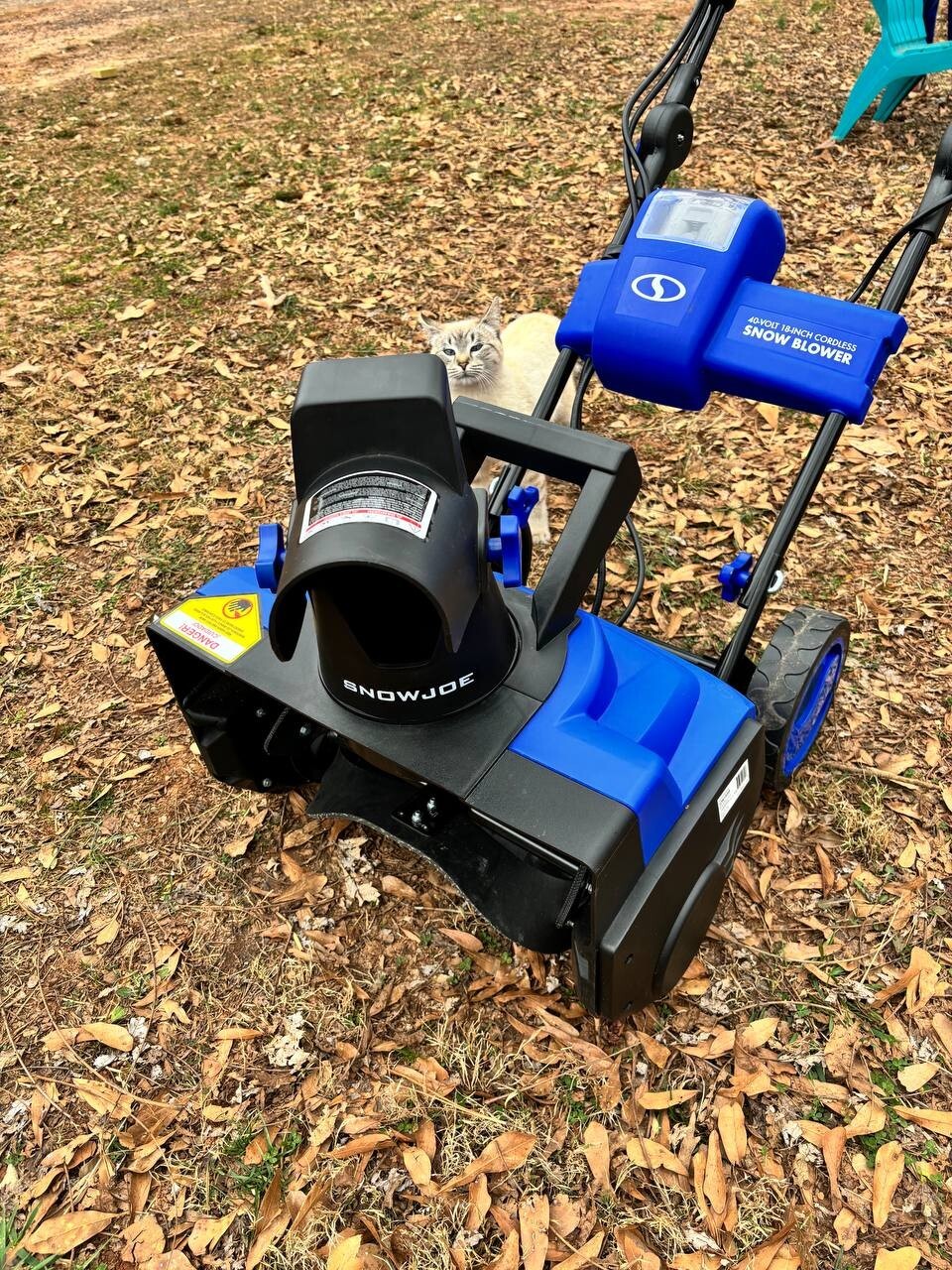 Snow Joe iON18SB Ion 40 VOLT Brushless Snow Blower. READ THE