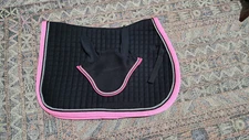 Back on Track/ Blue Ribbon/ Hangry Mare NEW custom jump pad bonnet black pink