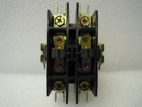 SCHNEIDER SQUARE D 8910DP12V02 CONTACTOR 20A 2POLE 600VAC SER. B - Picture 3 of 3