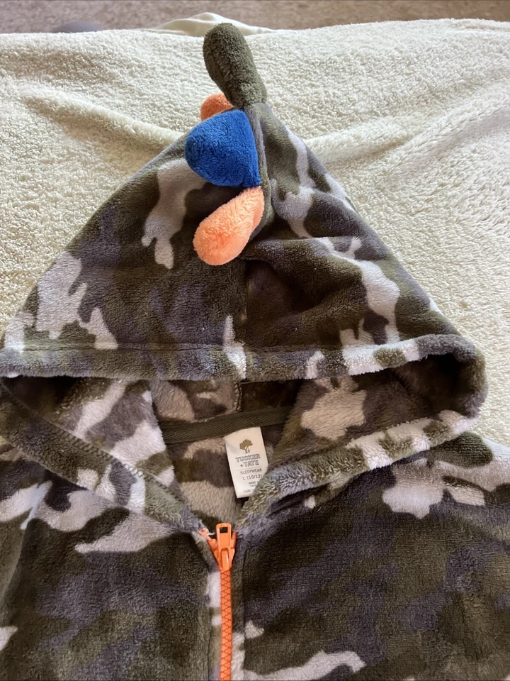 Pijama Tucker Tate Boys verde camuflaje polar con capucha manga larga 10-12 Foto 2 de 4