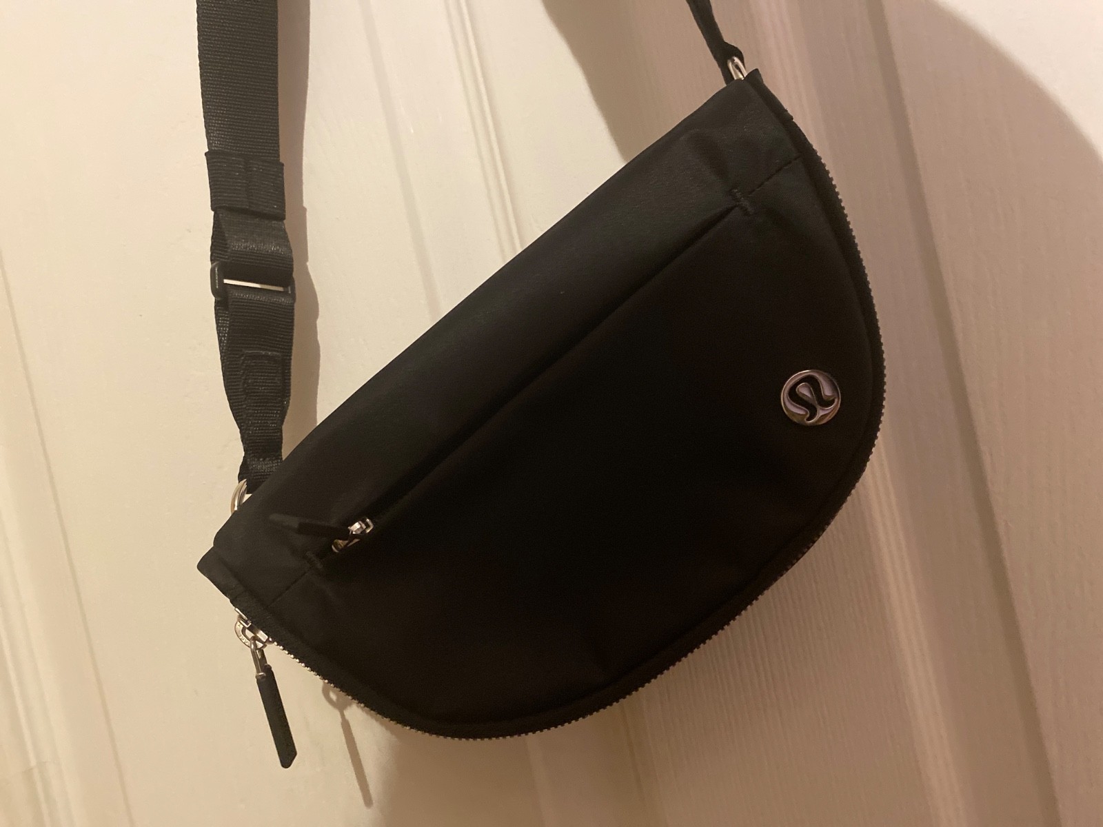 lululemon athletica All Night Festival Bag 5L • Black/Gold