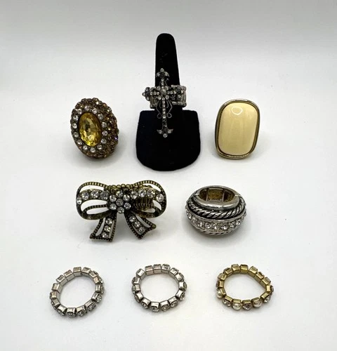 Lot of 8 Silver & Gold Tone Rhinestone Cocktail/Band Rings Size 7.5 Pre-Owned - product listing photo