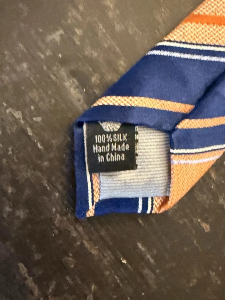 Corbata con cuello Countess Mara 100 % seda, 60” rayas azules y naranjas. Foto 3 de 4