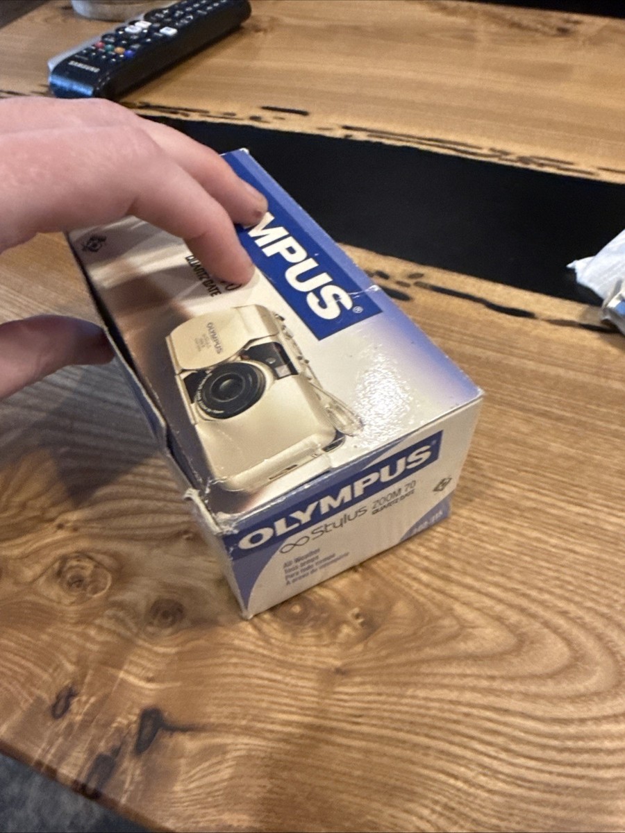 Olympus Infinity Stylus Zoom 140 Quartz Date 35mm Film Camera Zoom
